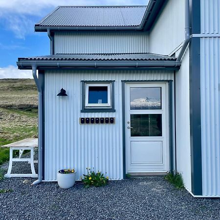Lindarholl Guesthouse Stori-Bakki Esterno foto