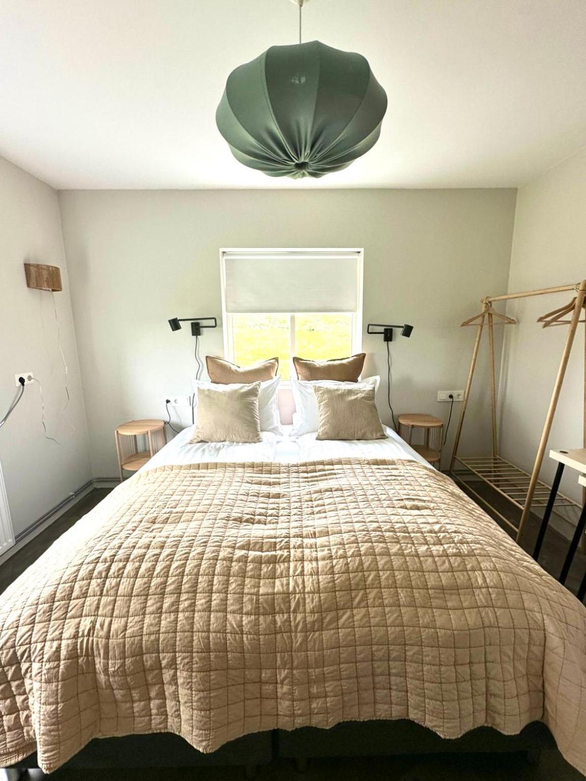 Lindarholl Guesthouse Stori-Bakki Esterno foto